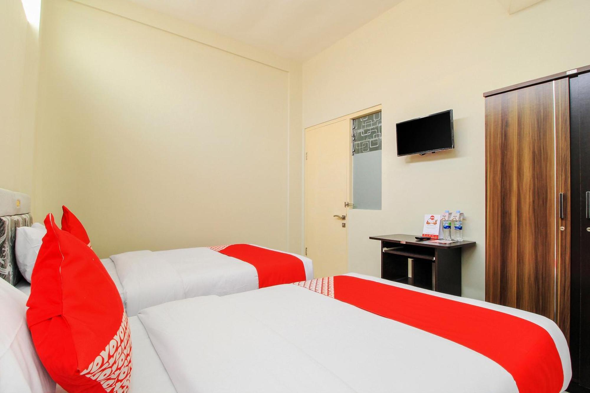 Super Oyo 168 K-15 Residence Surabaya Exteriör bild